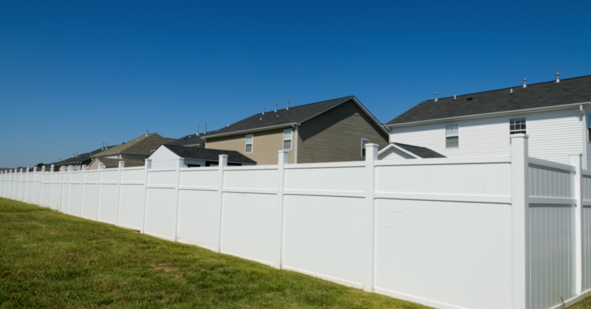 The Long-Term Benefits of Vinyl Fencing